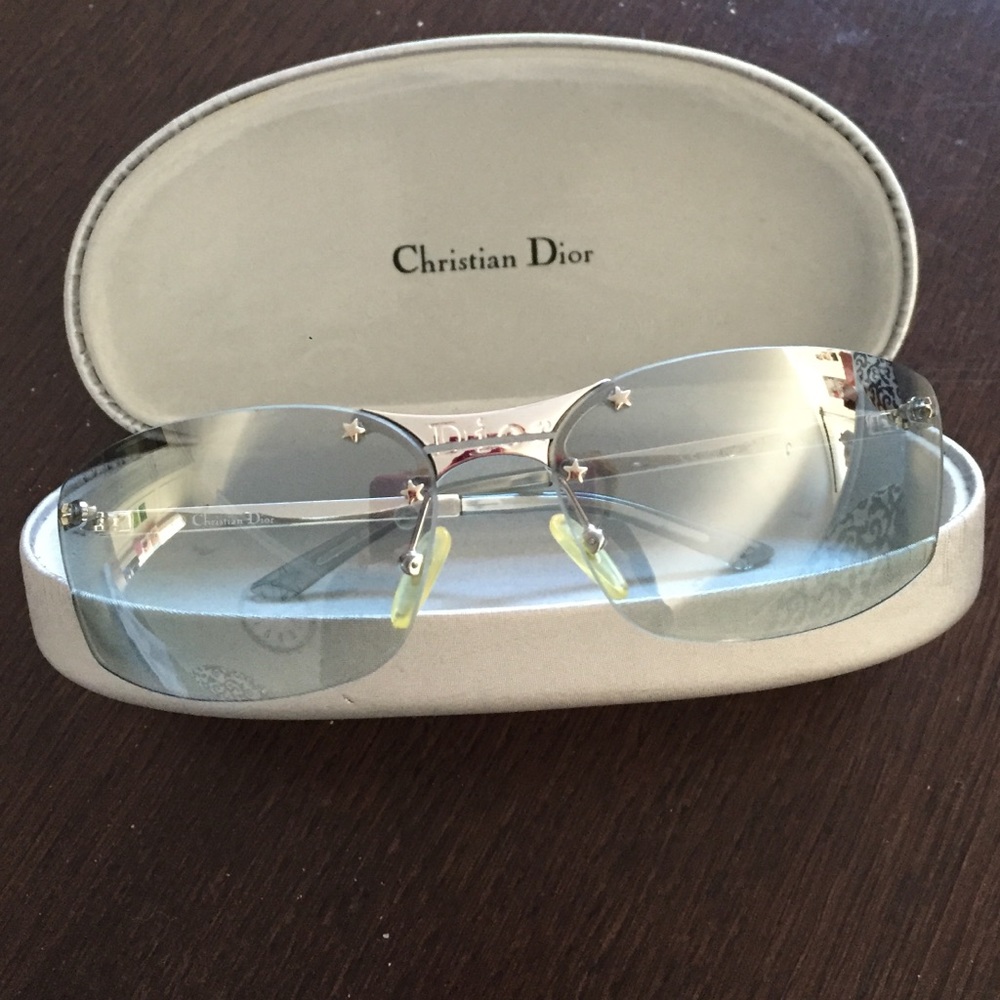 Frameless sunglasses